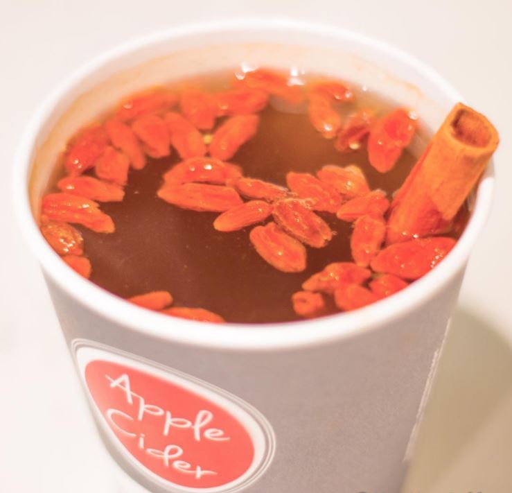 MyTOFD's tweet photo. Apple cider is a classic fall drink. The cider at #MosMosCoffee comes with goji berries! 🍎🍂🍁🍃 https://t.co/5ipIyZBql1