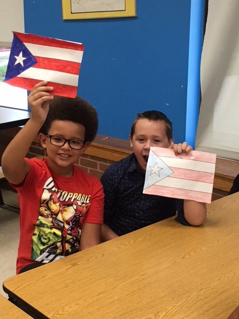 ChristinaK12's tweet photo. #BraderES Celebrates #HispanicHeritageMonth! Students researched Hispanic cultures, learned traditional dances, and created art projects. https://t.co/662GQ4FPBc