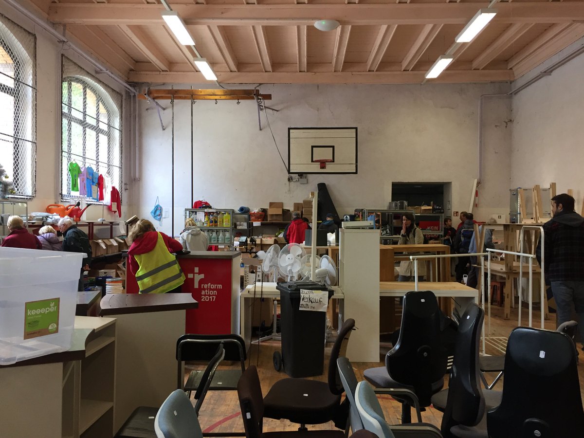 r2017org's tweet photo. Am 25. und 26. Oktober von 11 bis 17 Uhr geht der Lagerverkauf von r2017 in die nächste Runde. https://t.co/R61r0h9UZJ https://t.co/hO94qfVltr