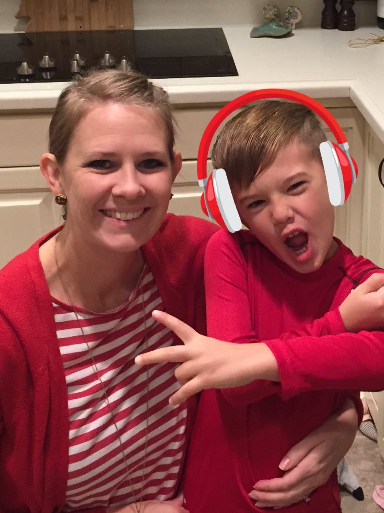 marxstaceym's tweet photo. My own #risdkid and I are wearing Red today to show we are Proud to be Drug Free! #livingdrugfreeinRISD https://t.co/MLdNWe9H2j