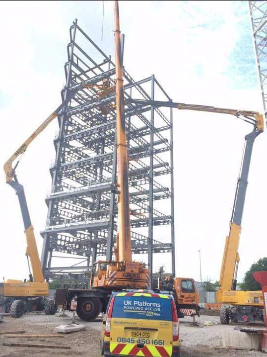 ukplatforms's tweet photo. UKP carrying out service inspections on 41PX’s https://t.co/aWNLSjRkvr