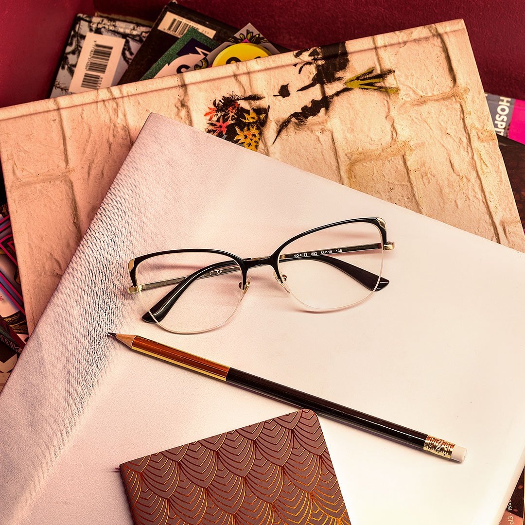 VogueEyewear's tweet photo. Dream up your next piece in these eye-catching #MetallicBeat opticals from #VogueEyewear. #ShowYourVogue https://t.co/crSNO0OSGS https://t.co/PmYepMnQEG