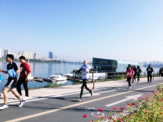 ManHeeLeePeace's tweet photo. #HWPL held the “National #Marathon Festival” as a part of its #LegislatePeace  to advocate for the establishment of #DPCW https://t.co/hyIXppMP2O