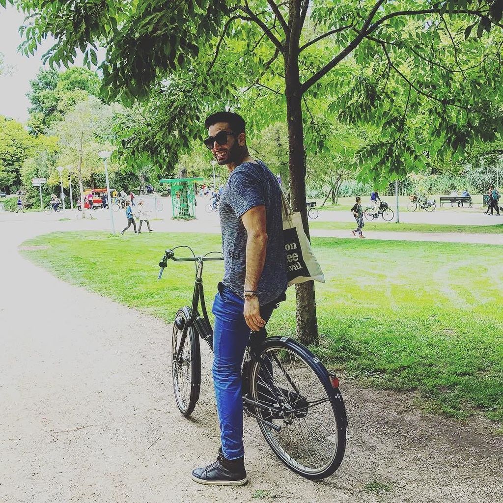 CoffeeOriginsT's tweet photo. TBT Amsterdam City Break. Biking and coffee shop hopping ☕️🚲.
.
.
.
#coffee #specialtycoffee #coffeebeans #thirdwa… https://t.co/afVXM8EO1f https://t.co/XMXPVNCUgb