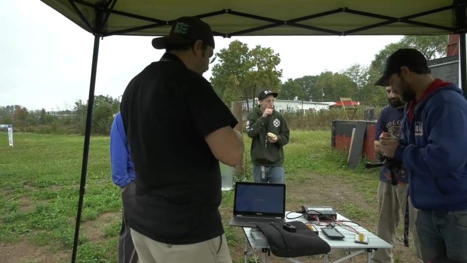 StartersDrones's tweet image. Wallingford resident among those racing drones in Connecticut strt.rs/2l8UT4u