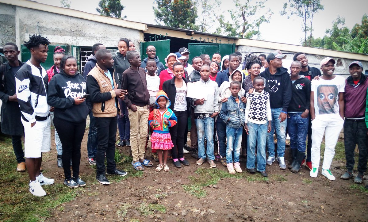 TouchinghrtsNKR's tweet photo. Great moments at Ubuntu Children's Home... 
God bless everyone who made this possible... 
#teamsisi
#touchingheartsnakuru https://t.co/WuQtZwZWJQ