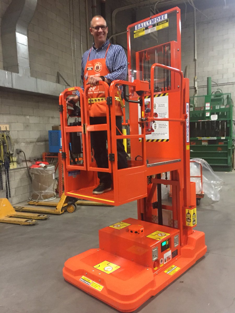Pathawkins001's tweet photo. Scott trying out the new Ballymore! @sad327 @ROCAnne70 https://t.co/o9v5AT5412