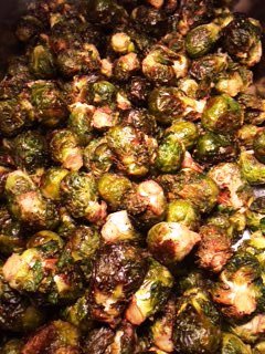 Dining_EA's tweet photo. Veggie of the day - Roasted Brussels Sprouts #F2SMonth #cleaneating #brusselsprouts #veggies https://t.co/MqPLeDtbkt