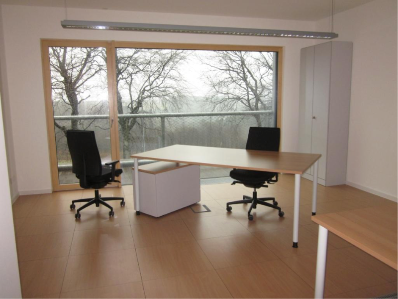 HomeOfficeBuild's tweet image. HOB vous propose également des bureaux à louer dans la zone industrielle d'Eselborn ! bit.ly/2xjw9qP