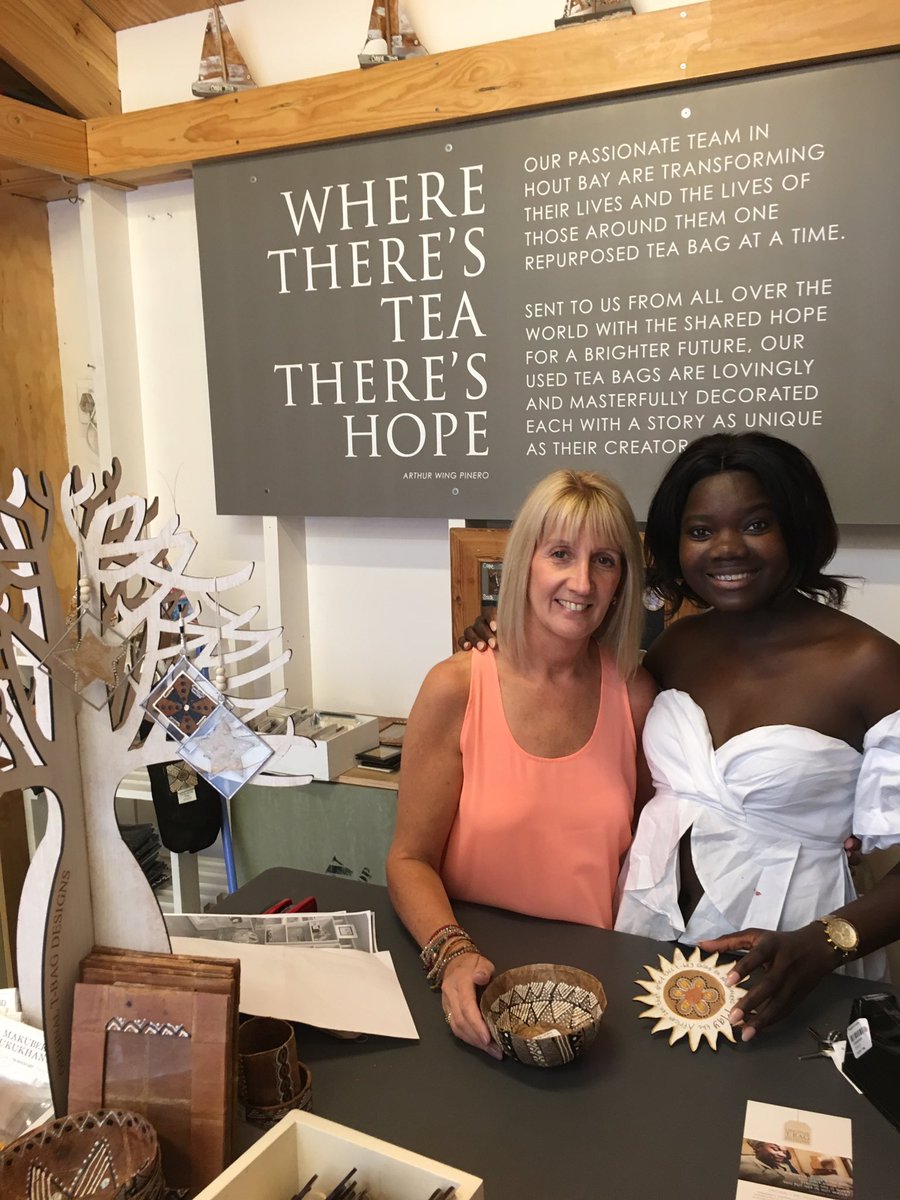 GoalFifty's tweet photo. Jayne with Pretty Peggy of T-Bag Design. This job scheme initiative assists the township of Imizamo Yethu where 500k live #HopeIn ATeaBag https://t.co/uh2wnauiG5