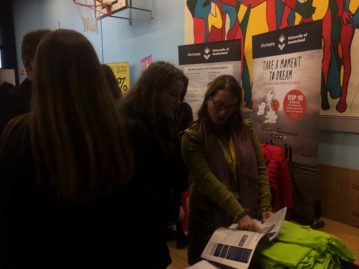 spxcareers's tweet photo. Year 13 - ER&amp;M University Roadshow well underway @stpiusxcollege @spxhead #thanksER&amp;M# https://t.co/uIQRHTgxdO