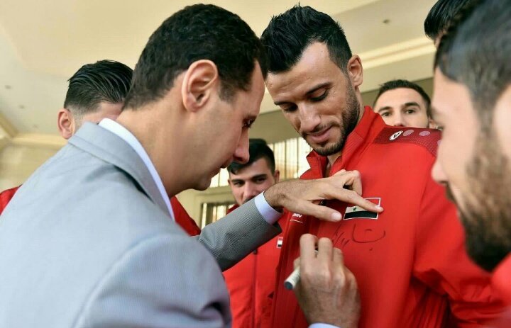 tamg95's tweet photo. #السومه_فخر_الاهلي
شوفو عيونه كيف 
وده  لو كان معه سلاح كان ذبح بشار 
#تعريص https://t.co/GNG3LCCnba