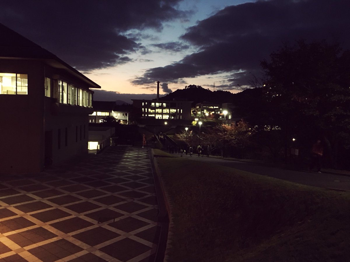 jAbuEKyWbGftDgo's tweet image. 田舎の大学だけれど、こういう風景見せられるといいなってなるね。
