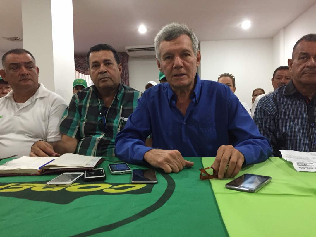 Bolivar_Copei's tweet photo. Secretario Regional @aguilarluisg Seguiremos en la calle con nuestra Militancia en Defensa de nuestra Democracia en cada rincón de Bolívar https://t.co/EZFzh1FCUs