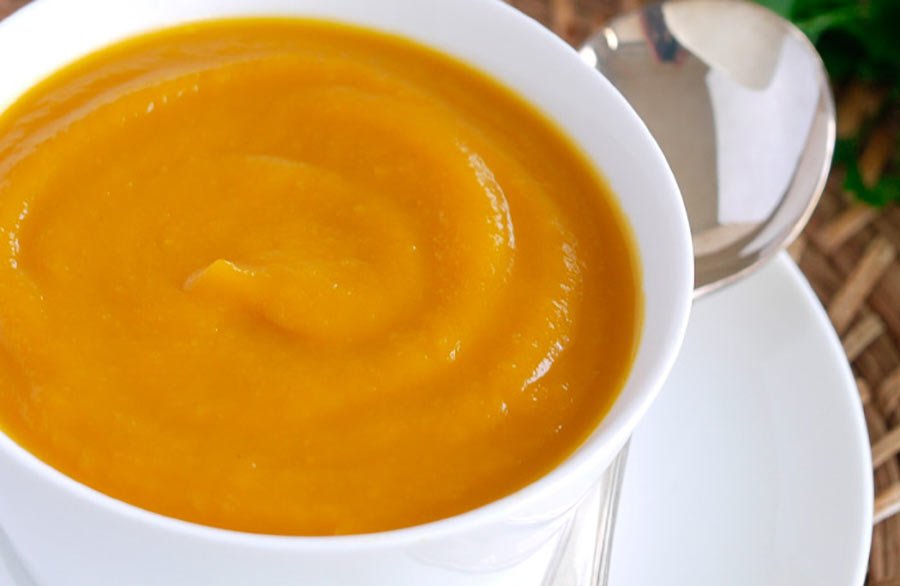 SGFFarmers's tweet image. Recipes for pumpkin soup and beef stock from our blog! Yay for soup weather! #knowyourfarmer #alwayslocal #onlylocal goo.gl/kmkYsK