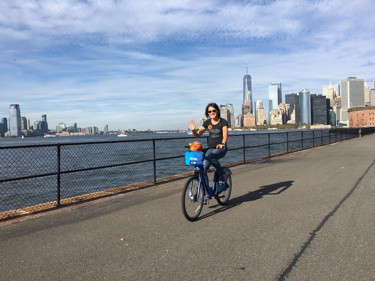 chanthony's tweet image. Hey @CitiBikeNYC, do you think it’s safe to ride with a pumpkin 🎃? @xtinalauer 👋 #governorsisland #NYC #citibike