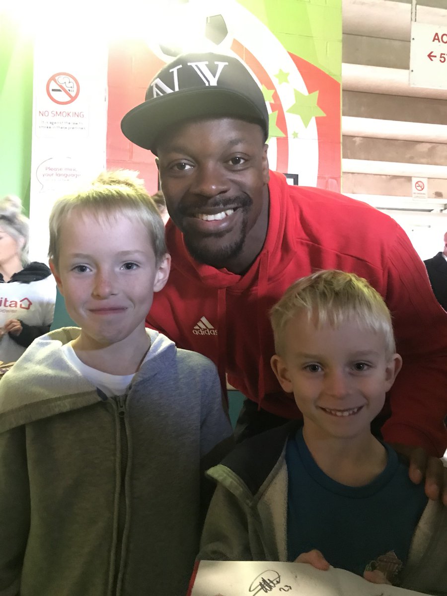 mickys99's tweet photo. Thanks for the picture with my boys @LamineKone_23 @SunderlandAFC  #SAFCFanFest https://t.co/sz31WcyMJR