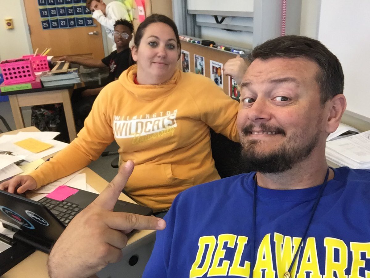 JosephHFuller's tweet photo. #SpiritWeek #Hoco2K17 #senatorup #DHS312 https://t.co/ZftbZDtCmA