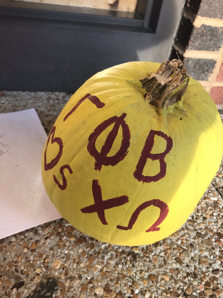 Thank you @GammaPhiBetaVT for our Halloween decor ❤️ #panhelllove