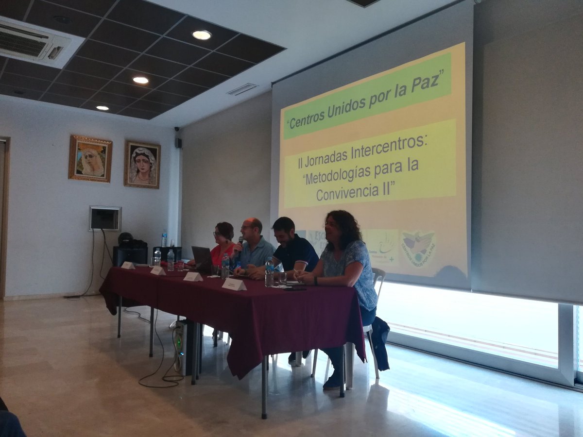 II Jornadas intercentros, proyecto "Unidos por la Paz" en la casa de hermandad de Nueva Esperanza. <a href="/cepmalaga/">CEP de Málaga</a> <a href="/elenamillanv/">Elena Millán</a>