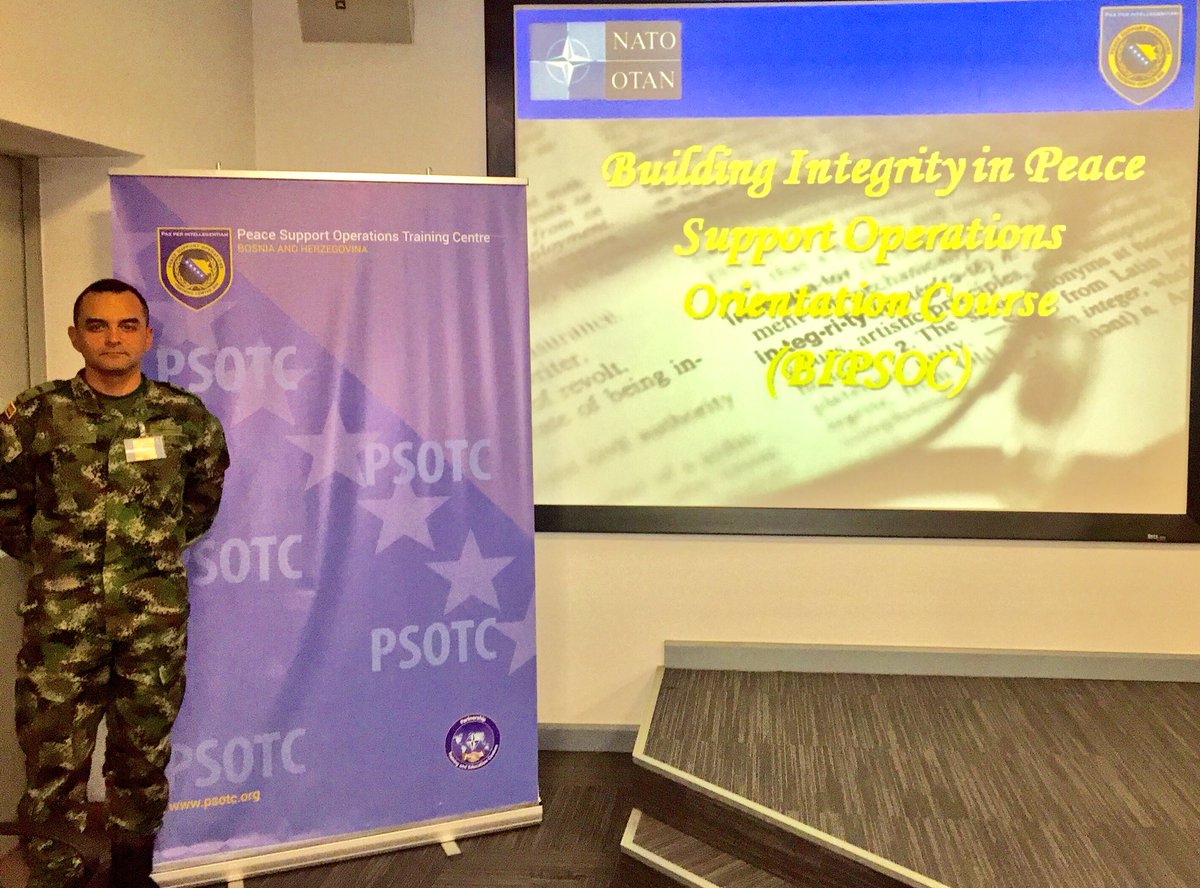 Ejercito_DANTE's tweet photo. My. Paulo Correa de #YoSoYDante adelanta Curso de Construcción de Integridad en Apoyo a Operaciones de Paz #BIPSOC #Sarajevo #PSOTC @NATO https://t.co/WVXePR80Hy