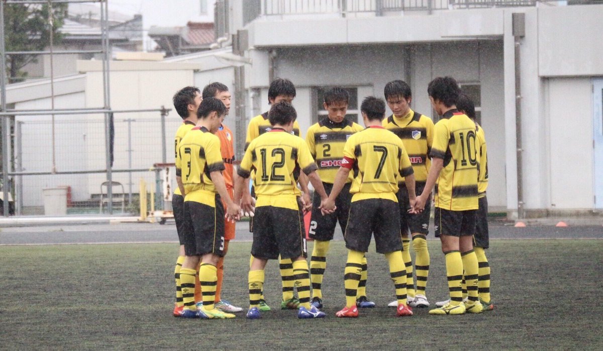 bigface0824's tweet photo. 松蔭サッカー部引退しました
楽しい思い出ばかりの仲間と高校生活を部活に費やせて幸せでした
みんなと一緒に松蔭のサッカーをやれた時間が俺にとっての財産です
先輩、応援してくれた人、部活のみんなありがとう

手遅れですが自分が進みたい場所で大好きなサッカーを続けたいので勉強頑張ります https://t.co/lZwv4J1WiX