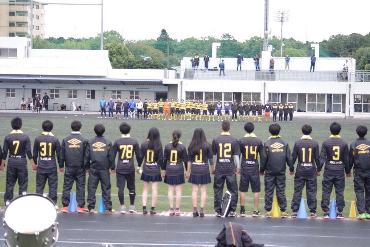 bigface0824's tweet photo. 松蔭サッカー部引退しました
楽しい思い出ばかりの仲間と高校生活を部活に費やせて幸せでした
みんなと一緒に松蔭のサッカーをやれた時間が俺にとっての財産です
先輩、応援してくれた人、部活のみんなありがとう

手遅れですが自分が進みたい場所で大好きなサッカーを続けたいので勉強頑張ります https://t.co/lZwv4J1WiX