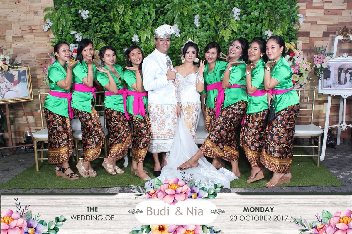 DeOkaDa's tweet photo. Joss #weddingbali #photoboothbali #proops #background #sewa #bali #wedding #promo #foto #fotoboothbali #fotobooth #denpasar #promo https://t.co/le30grjrA8