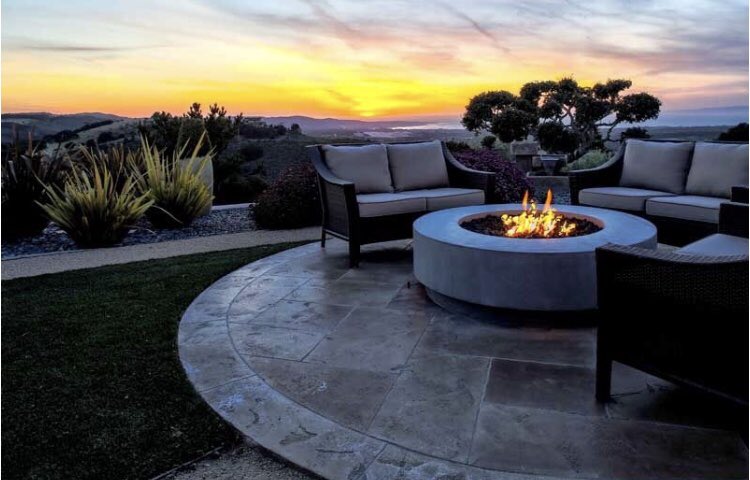 MonikaHomes's tweet photo. This could be your backyard in Hidden Hills, CA.... #currentlisting #RealEstate #realestateagent #california #californiarealty https://t.co/hSfzwTTpRU