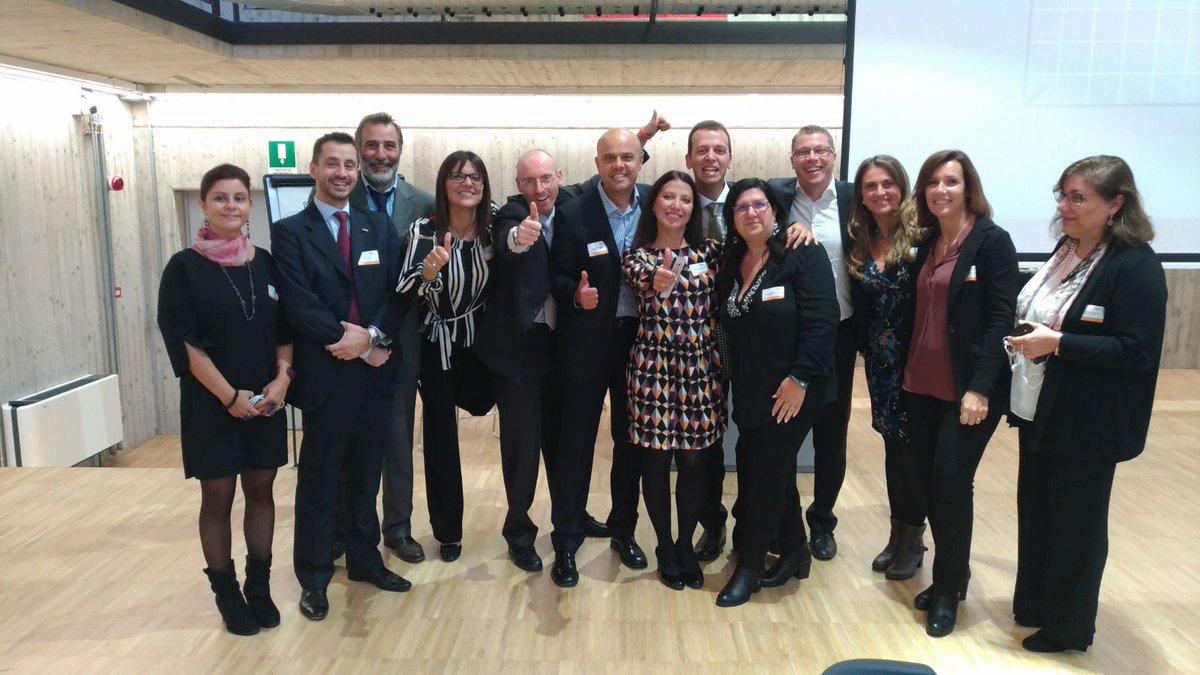 IorioDiorio's tweet photo. #BAWI2017 un grande successo per l'@iiba_italy Chapter. Che TEAM!! @Prassedec https://t.co/mEp8g7eqpp