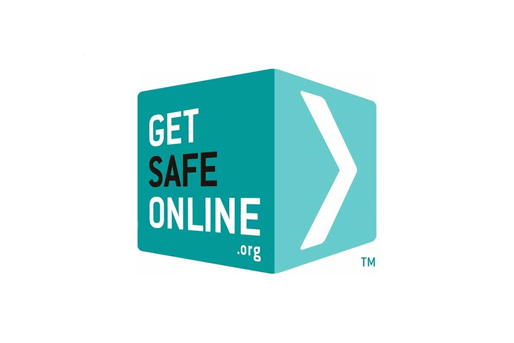 DerbysPolice's tweet photo. Teens more likely to fall victim to '#phishing' scams, say @GetSafeOnline. #ScammerNana #GSOWeek #SomethingPhishy https://t.co/nadSWlnyQU https://t.co/jcyKQRlYNO