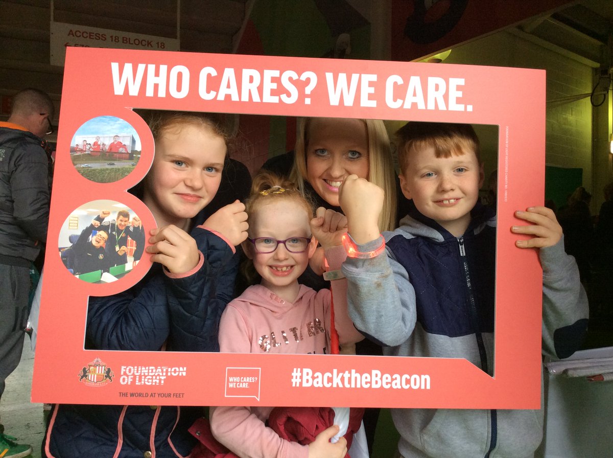 SAFCFoL's tweet photo. @SunderlandAFC @StadiumOfLight And THANK YOU to everyone who bought a wristband to help us #LightUpLives! #SAFCFanFest #BacktheBeacon #WeCare https://t.co/n6EgvZ9Keu