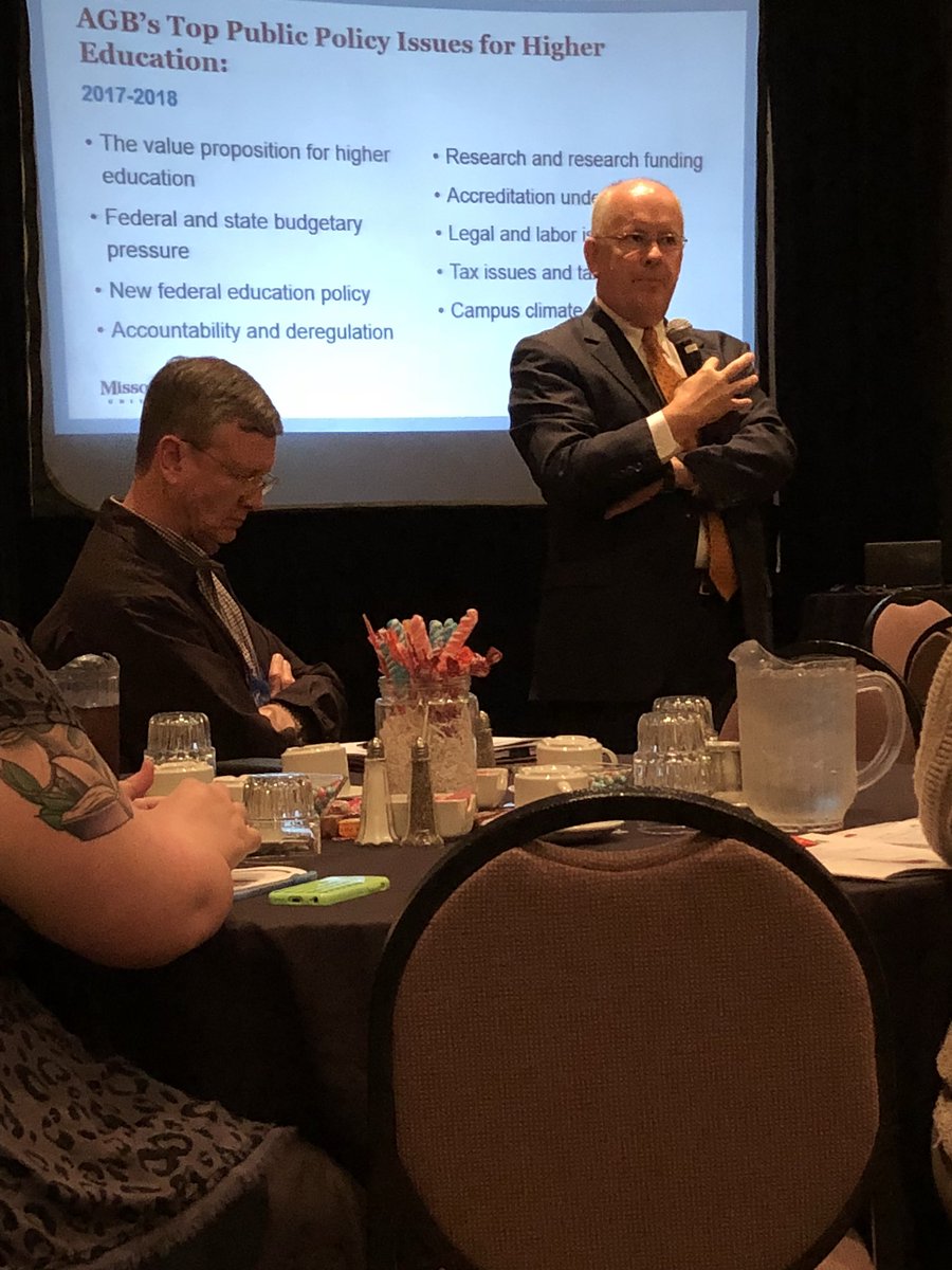 moacrao's tweet photo. Continued excellent conversations with @ClifSmart at @moacrao! #macrao2017 @HornbergerRob @diradm @dixielwilliams https://t.co/xy5xMeTUEw