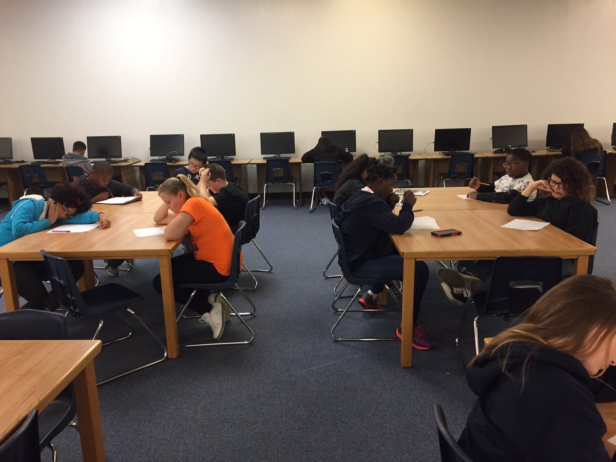 Jennifer Luce tweet media