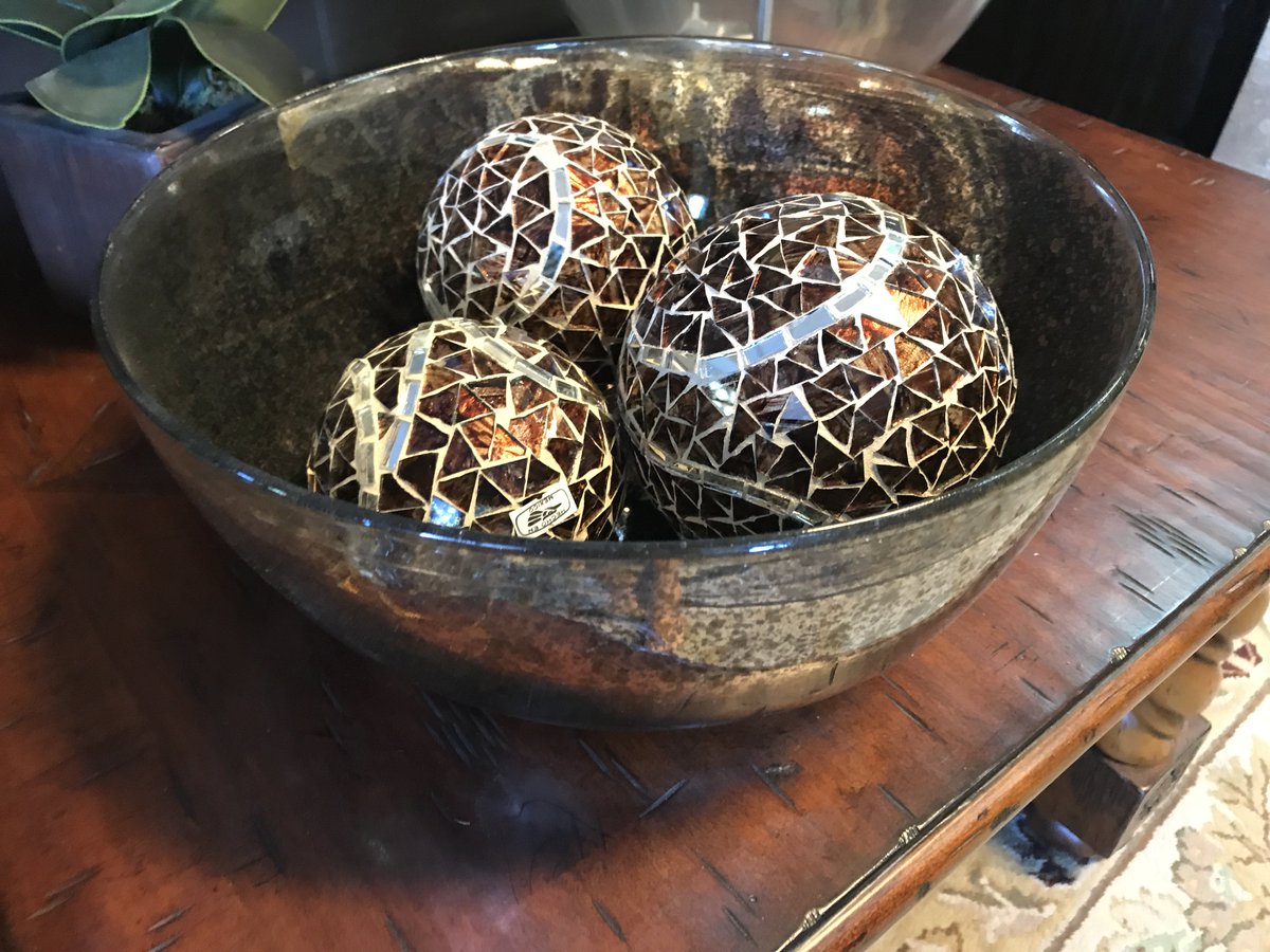 DistinctAZ's tweet image. Some beautiful home accessories that are new to our store.