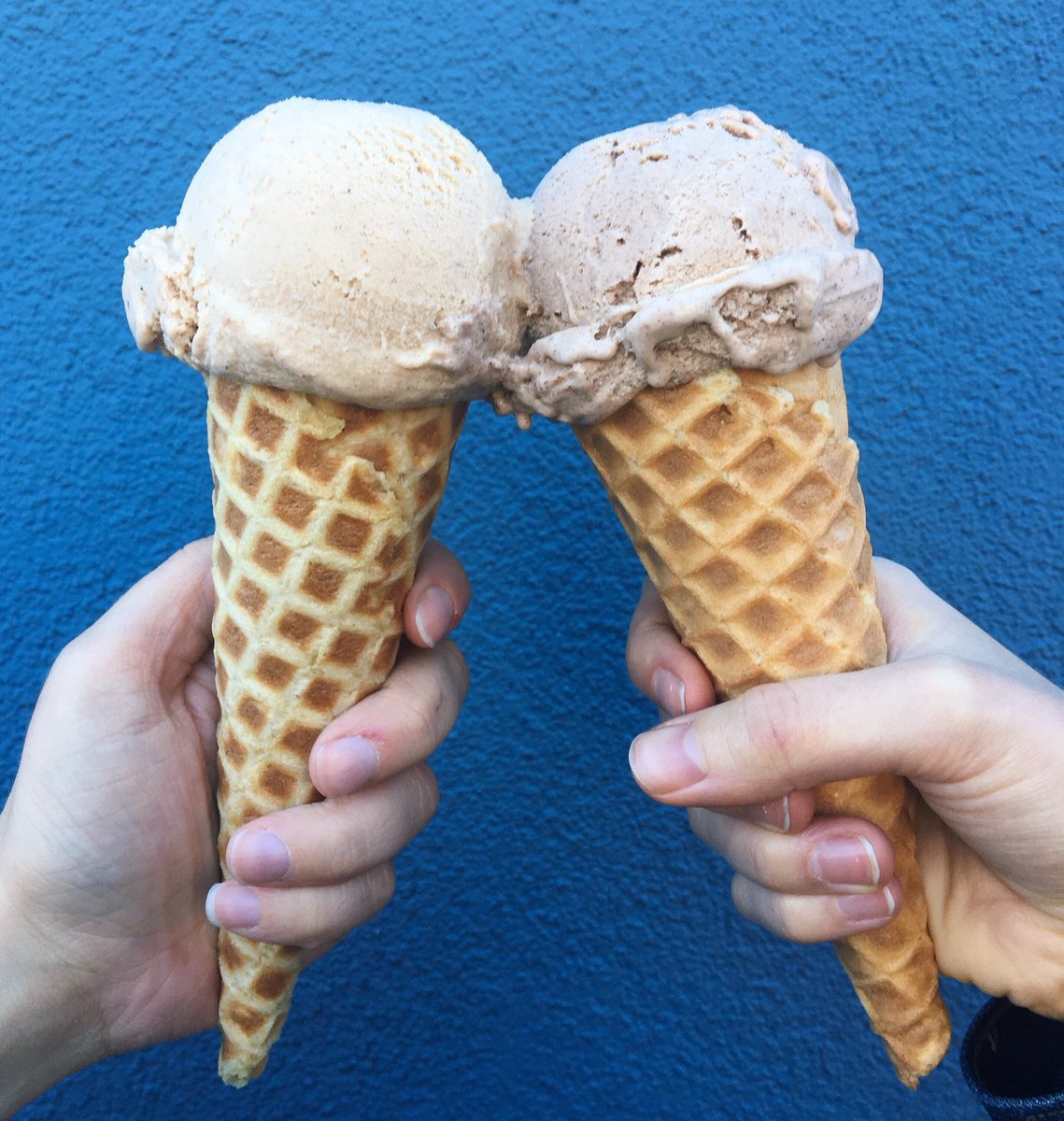 Who’s the cinnamon to your pumpkin? 💛💛 we love this fall flavor duo! #fall #icecream #pumpkin #cinnamon