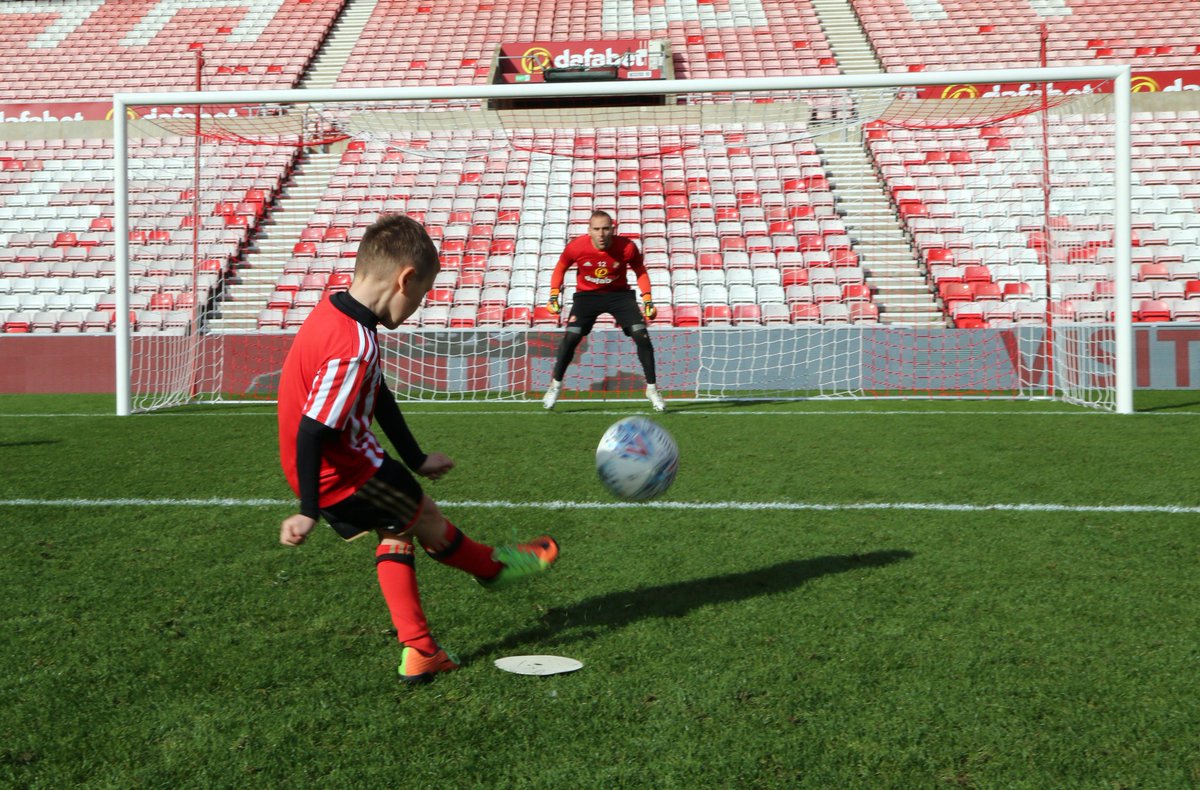 SunderlandAFC's tweet photo. 📸 Lots more pics from #SAFCFanFest - can you spot yourself?

Full gallery ➡️ https://t.co/2DMGbw7kgW https://t.co/u72SxTXHSa