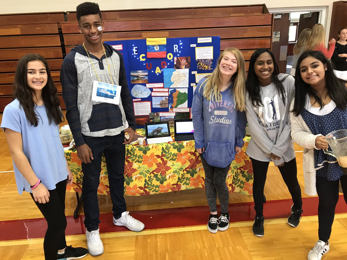 culpsclass's tweet photo. Fantastic Latin American Fair projects #latinamericaday  #culturaleducation #pemhilltoday https://t.co/tMp5bY1Dxr