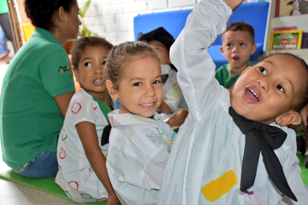 gestionsocialbq's tweet photo. ¡La #CapitalDeVida presente en el mundo con la Primera Infancia!. El CDI San Luis nominado al premio #AlasBid2017 @el_BID @FundTiempoFeliz https://t.co/usxCw6wJmi