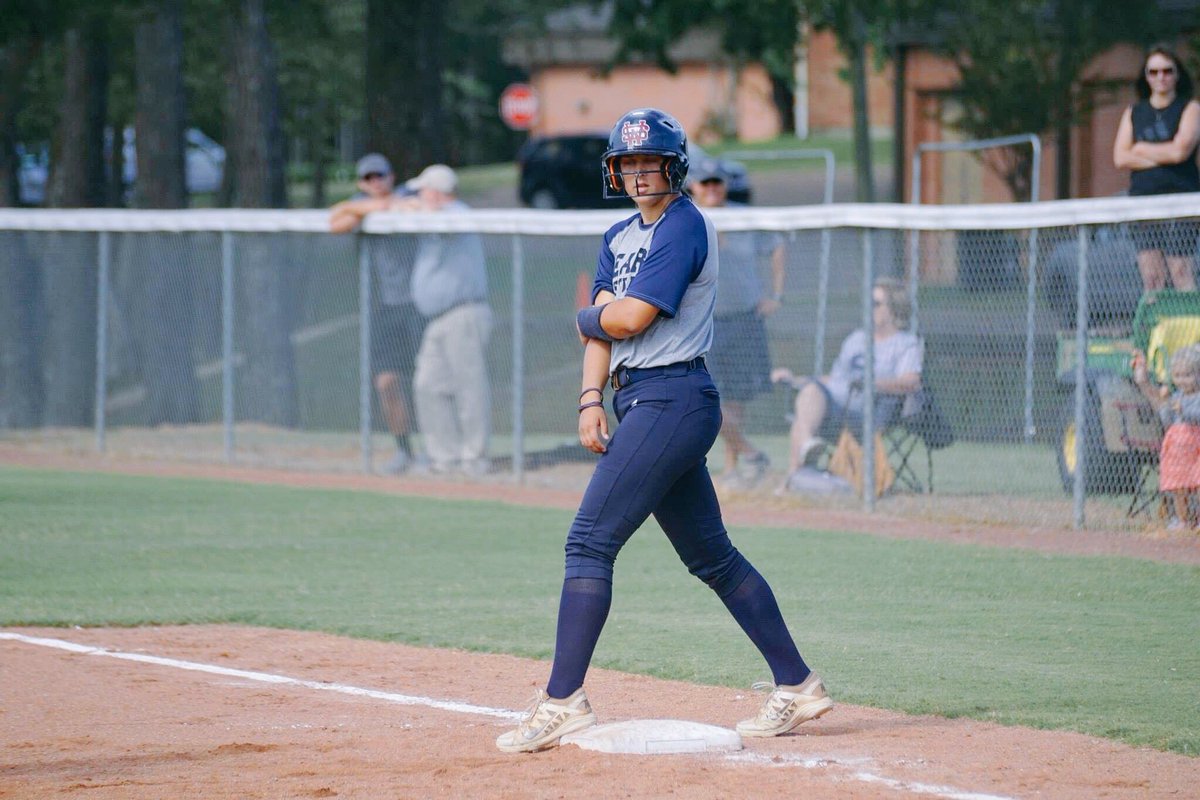 Bears softball 🐻❤️💙