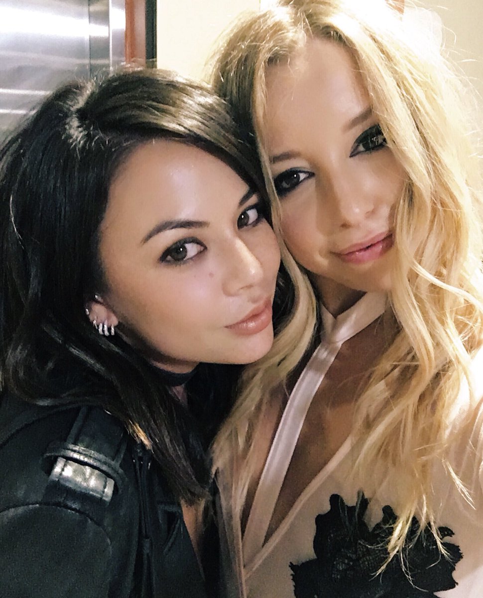 SkylerShaye's tweet photo. My best friend is engaged!! @JanelParrish 👰🏻💍 https://t.co/YUcIvzQdCB