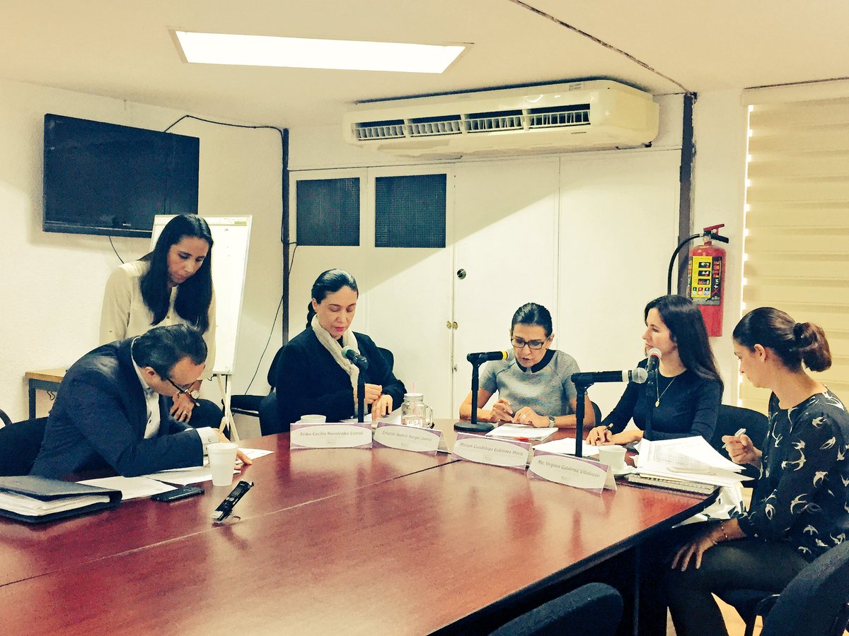BeatrizRangelJ's tweet photo. Presido la Comisión del Servicio Profesional Electoral Nacional del @iepcjalisco Hoy sesionamos, síguenos en vivo: https://t.co/eB5kJgAblk https://t.co/XBGtRqeeUy