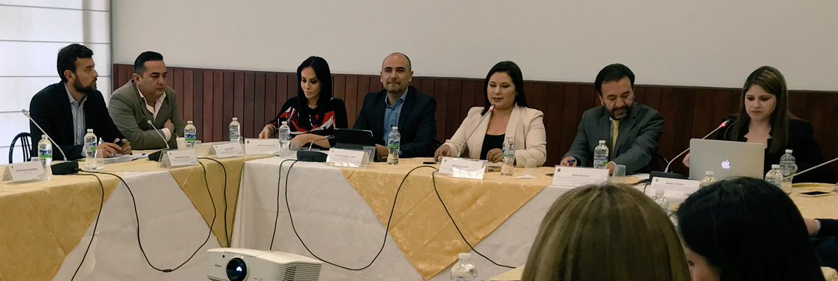 jotalloretv's tweet photo. En sesión N12 de @MujeresGP con sus experiencia internacionales nos acompañan los 5 profesionales que aportarán en el foro del miércoles. https://t.co/4gMuFbdhGi