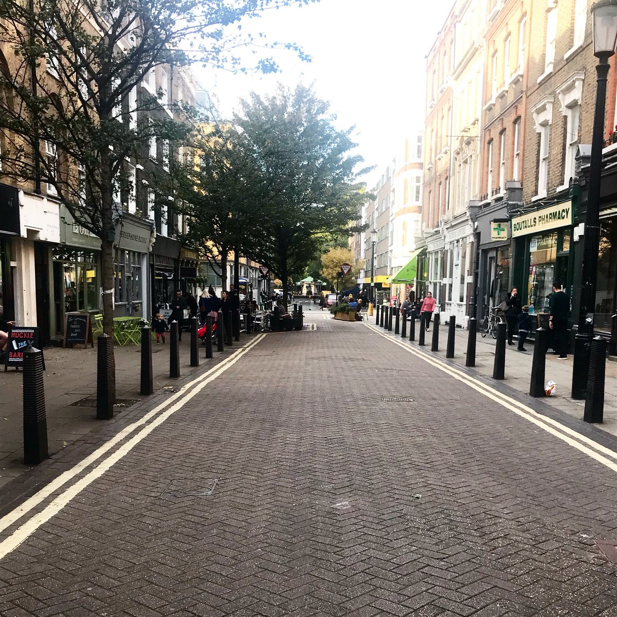 CigalaLondon's tweet photo. What a beautiful #weekend it was. We couldn’t resist taking a pic of Lamb’s Conduit Street #bloomsbury #London #winter #MondayMotivation https://t.co/3OyfSShSRv