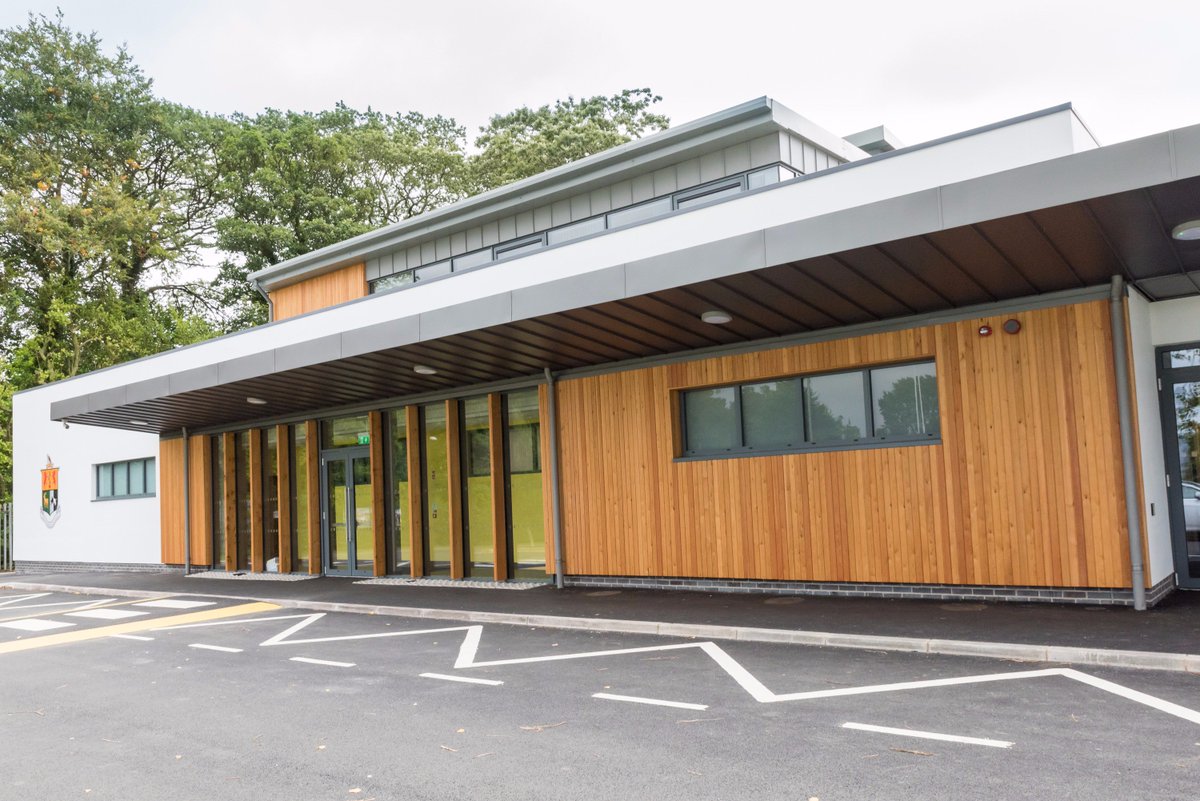 IAT04's tweet photo. A Recent installation at Sullivan Upper. System 17 curtain walling with vertical timber Brise Soleil. #metaltechnology. #brisesoleil. https://t.co/HvMlzcdFzJ