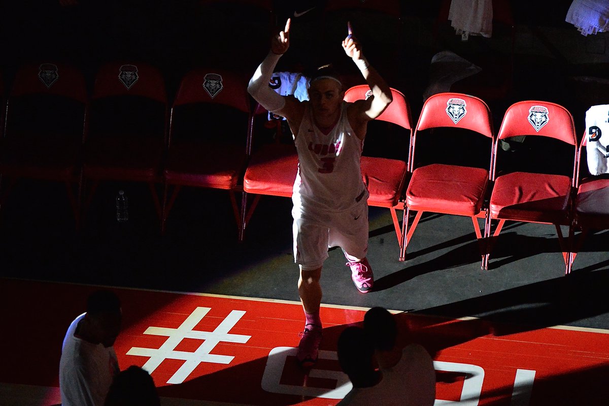 UNMLoboMBB's tweet photo. Our thoughts and prayers are with @HGreenwood3 and his family as we've learned of the passing of his mother Andreé. https://t.co/QIkO3Dy0we