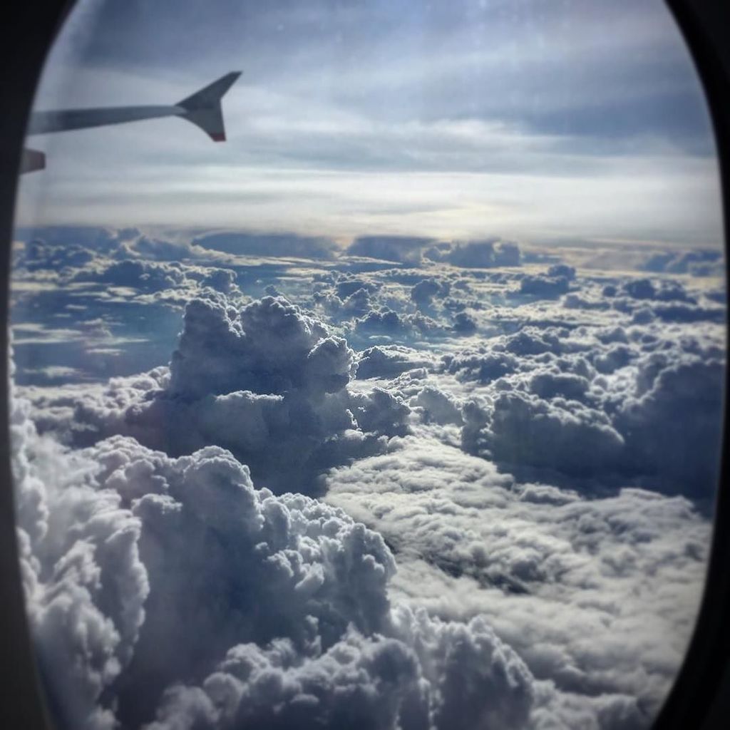 jetcetlife's tweet photo. A billowy terrain of the sky. •
•
•
#jetcet #jetcetlife #jetcetera #travel #travellife #travelwell #goodvibes #va… https://t.co/8SeqT1Fthu https://t.co/JuNrHYGfRh