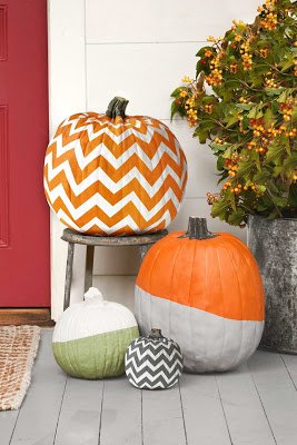 You'll definitely want to give these DIY projects a shot when you decorate your home this fall: bit.ly/2x95mll