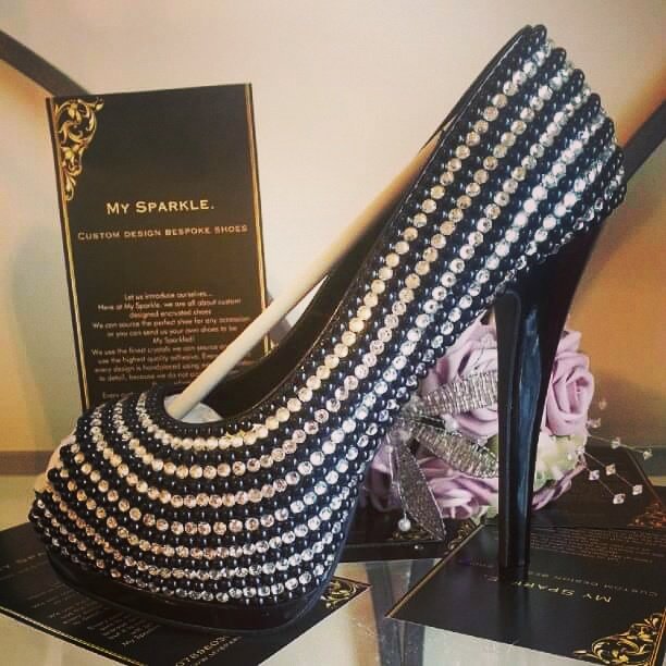 Loving the monochrome right now! #RT £59.99 
Work that office outfit or glam the little black dress!  #partyseason is near #MondayMotivation