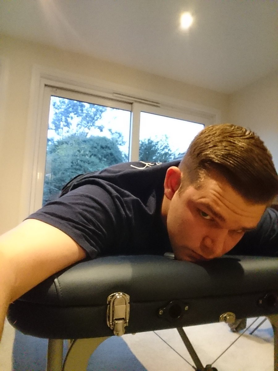 ANTherapy's tweet photo. I do get envious of clients sometimes.... I could lay here for ages!!

#ComfyCouch #ThickPadding #StraightSpine https://t.co/yRWfIqcavA
